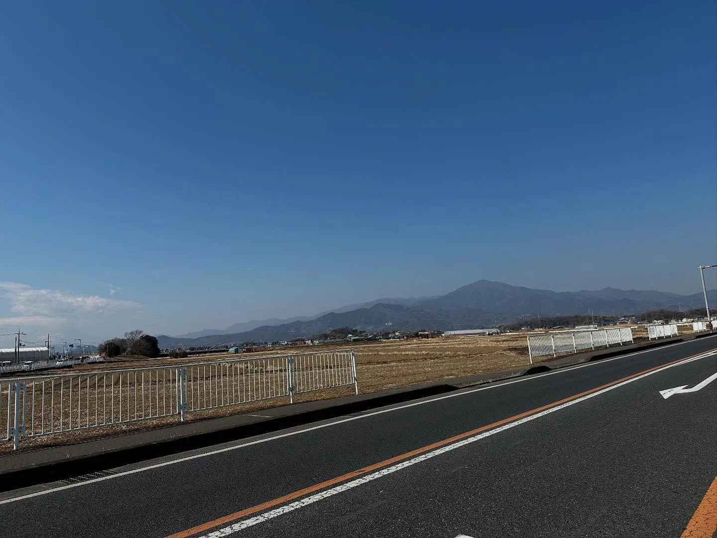 天気も良い中リペア仕事で伊勢原のとある立派なお寺さんまで行っ...