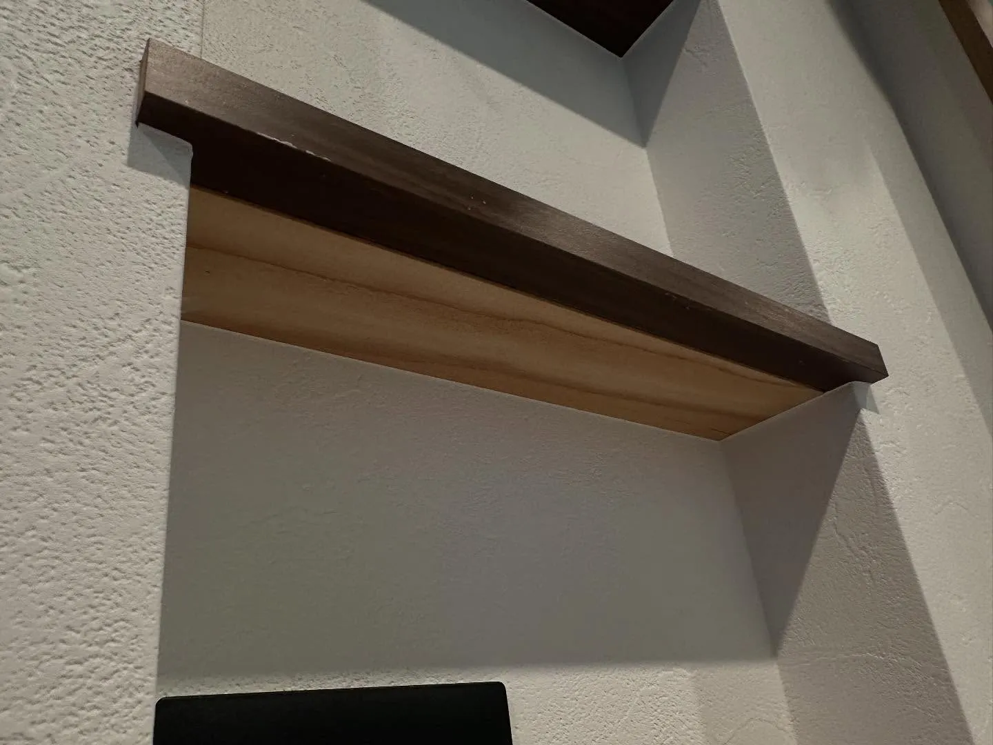 苦手なコーキングなどもへこたれず頑張り、癒しを求めて滝を拝み...