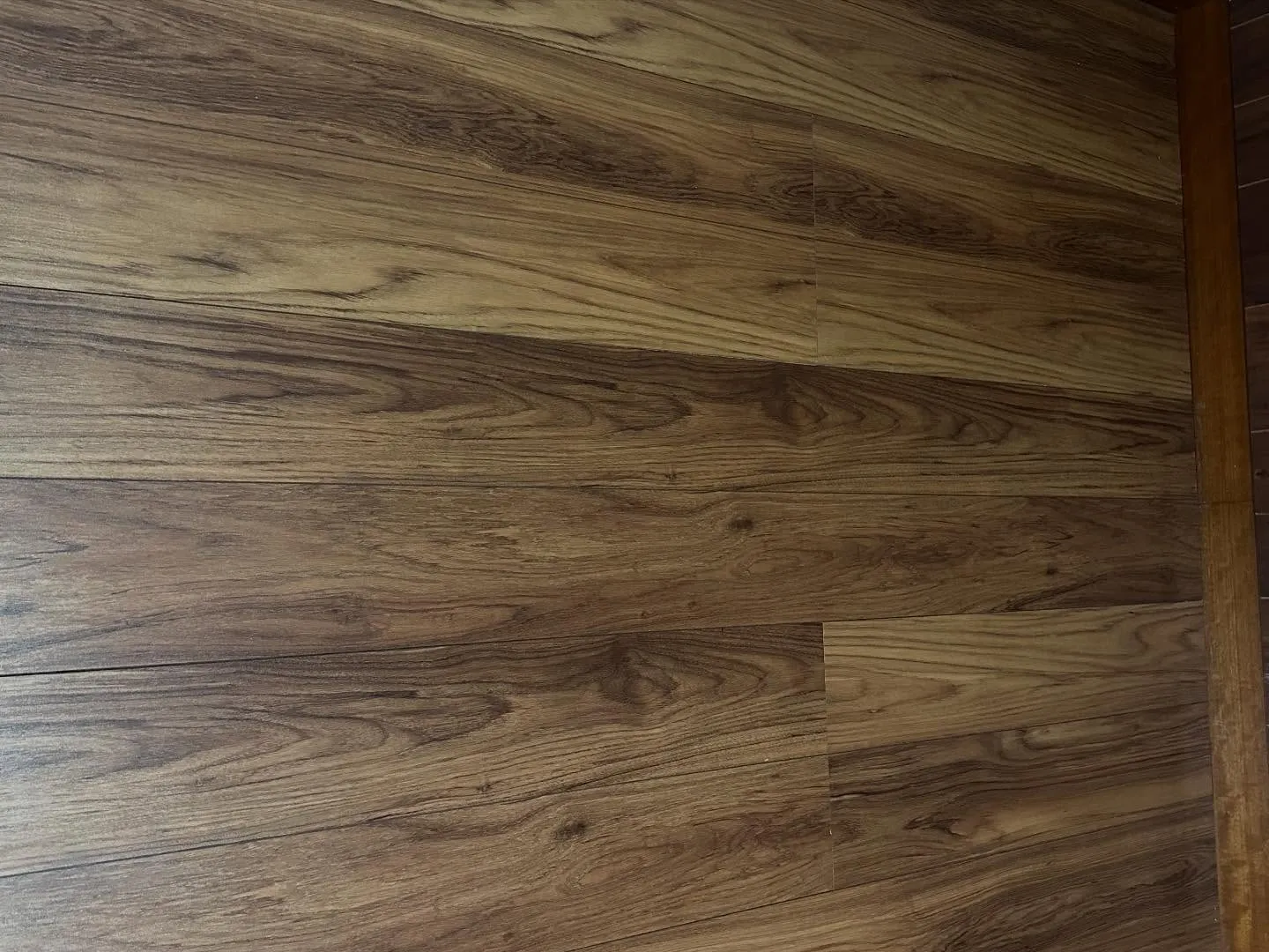 🏡 床の「ブカブカ」を解消！✨ 快適な暮らしを取り戻しました...