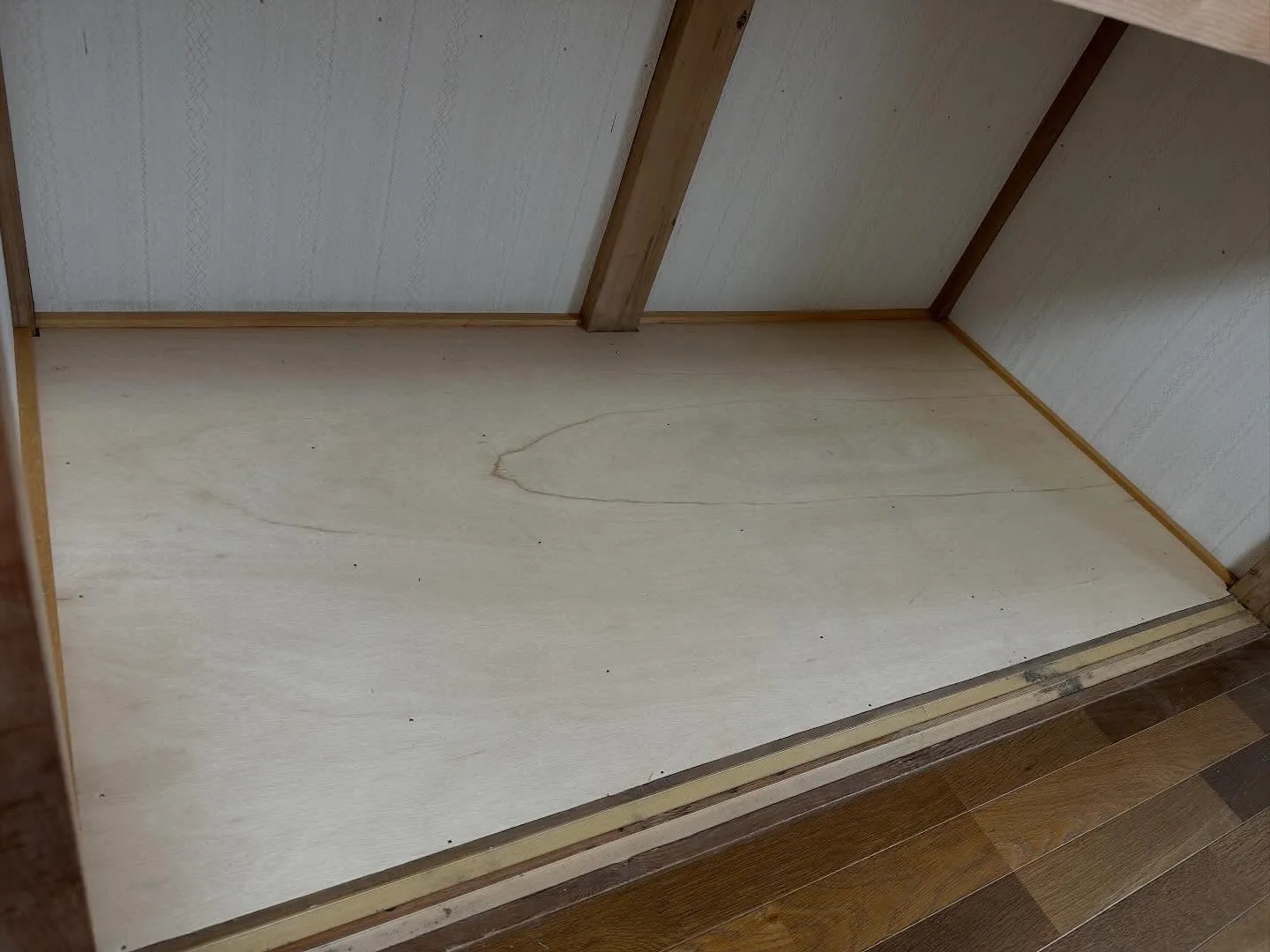 おかげ様で法人個人の方問わずリペア、リフォーム、その他多種多...