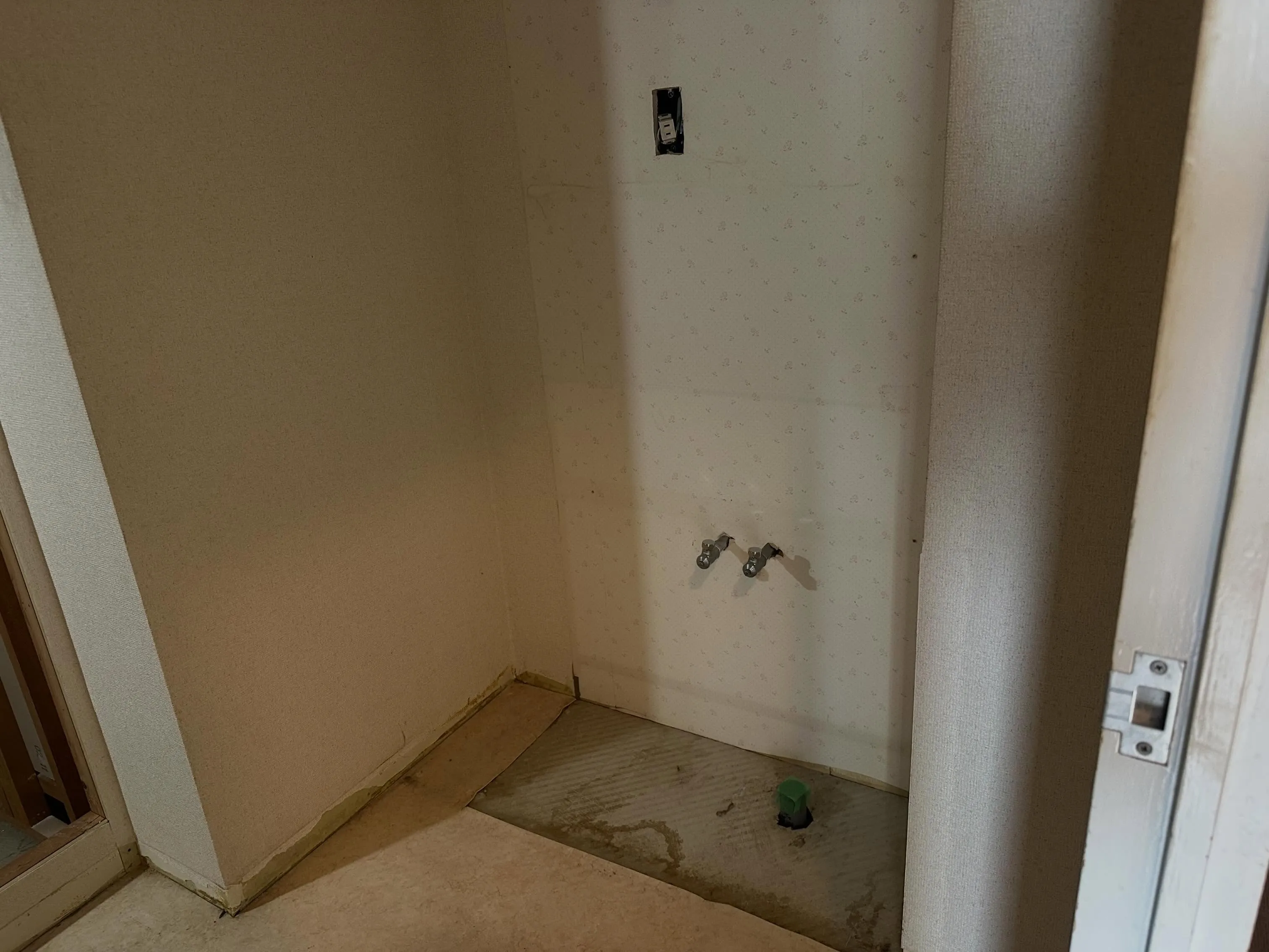 さて、佳境を迎えていた横須賀中心部某マンション一室リフォーム...